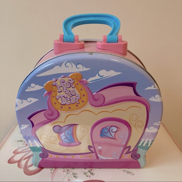 Bratz Babyz Ponyz Hot to Trot Metal Carrying Case - Picture 2 of 8